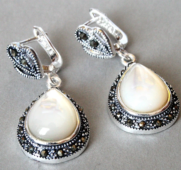 unique lady\'s 925 Silver Natural White Sea Shell Marcasite Waterdrop Earrings 11/2\