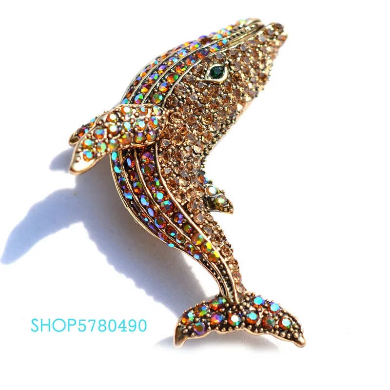 Fashion Jewelry New Whale Breast Pin Cute Brooch for Women Gold Color Rhinestone Ocean Style Brooch Pin Coat Garments Lady Gifts