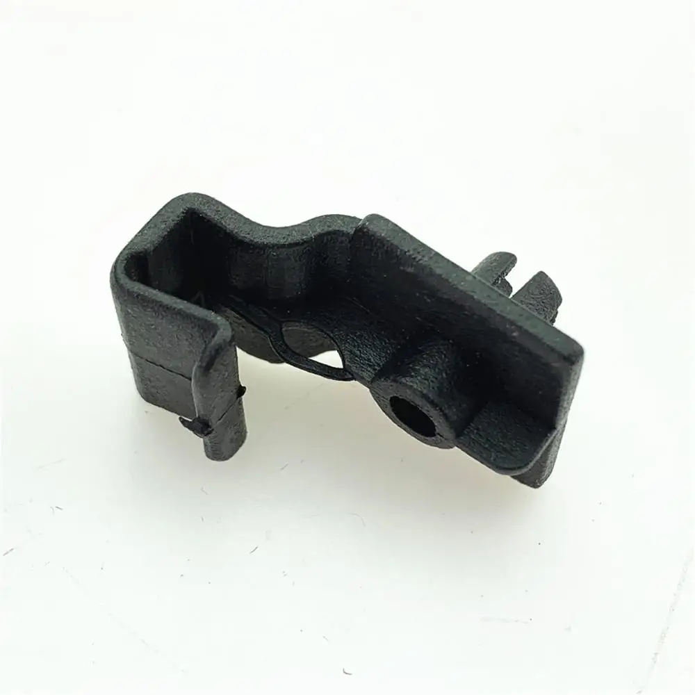 

Hardware buckle Car door lining clip door panel bottom bracket fixed buckle