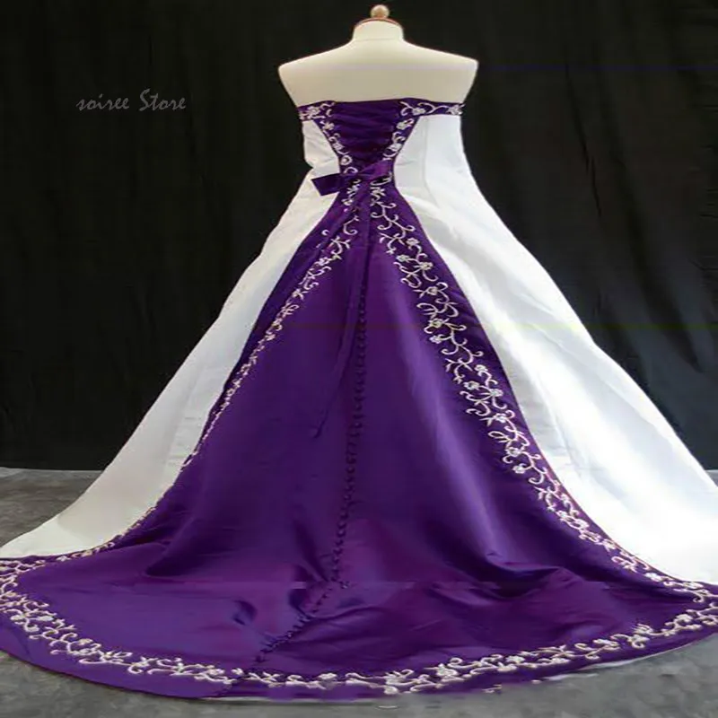 Gothic White And Purple Wedding Dresses Vintage Embroidery Costume Medieval Wedding Gowns Sexy Strapless Satin Bride Customized