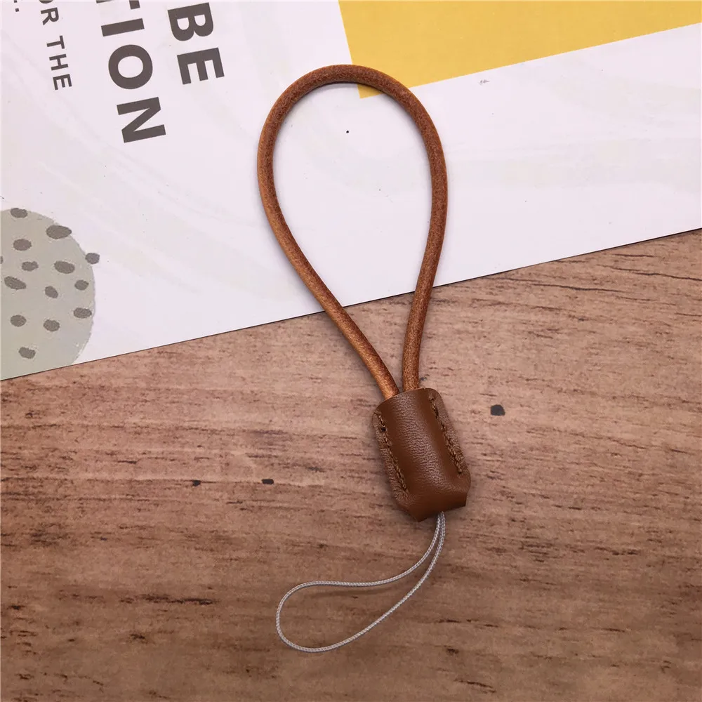 Skórzana smycz ręcznie smycz krótki uchwyt smycz pasek do telefonu komórkowego na pamięć USB brelok uchwyt na identyfikator DIY ozdobny pasek