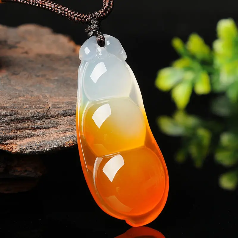 Natural Light Yellow Agate Chalcedony String Bean Pendant Men's and Women's Ice Color Blessing Bean Sweater Chain Pendant