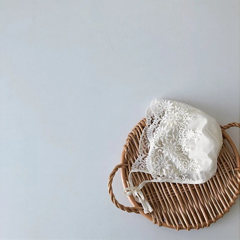 Sombrero de encaje para bebé recién nacido, gorra de algodón para niño y niña, sombrero para el sol, capó de flores para recién nacido, atrezos para fotografía de bebés P31B