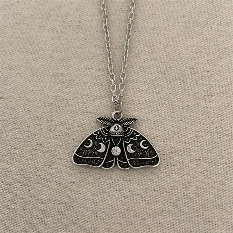 2021 Gothic Women Vintage Moon Phase Luna Moth Chain Pendant Necklaces Aesthetic E Girl Goblincore E Girl Female Bijoux Jewelry