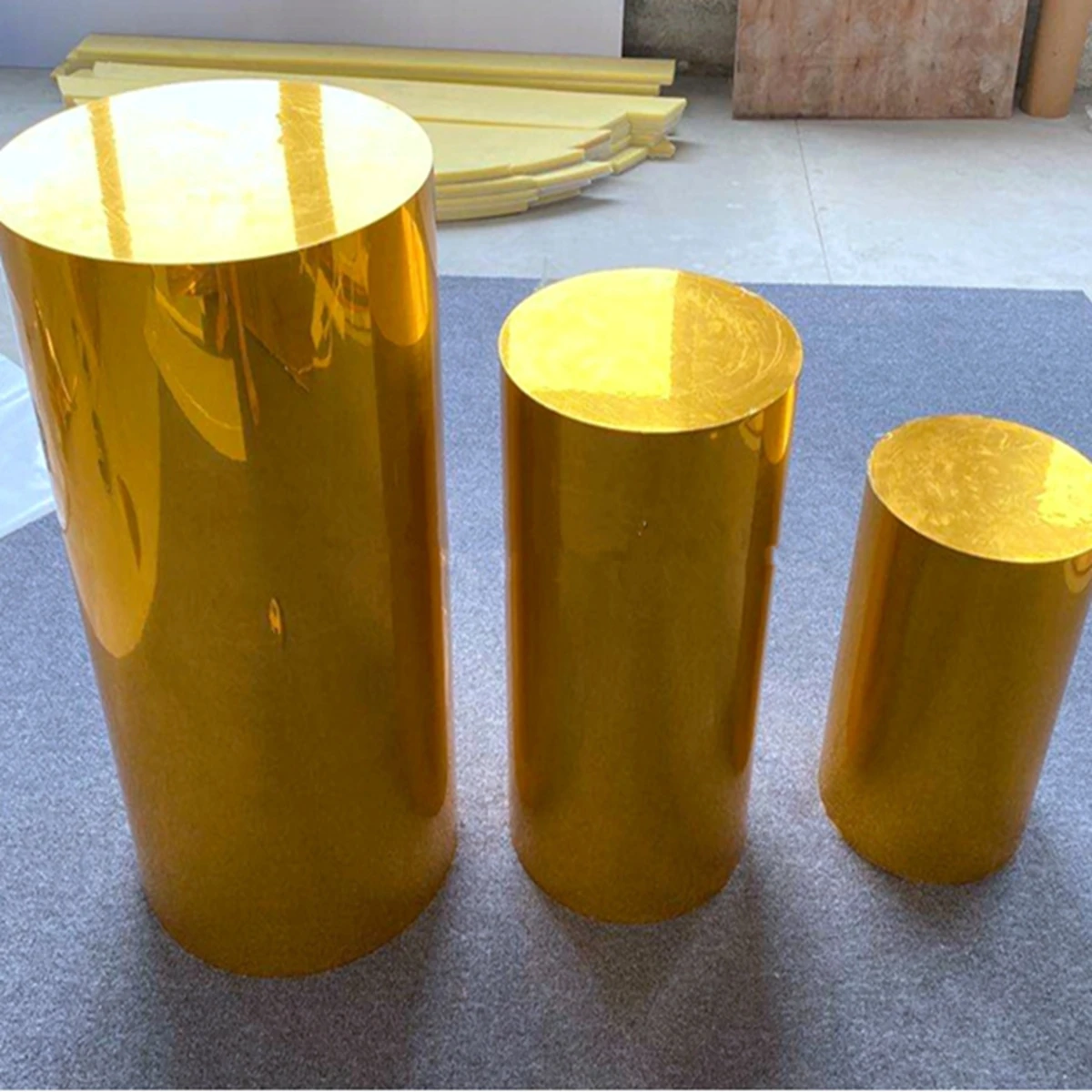 

3pcs/set)Customize gold mirror round shape plinth cylinder display backdrop stage AB0935