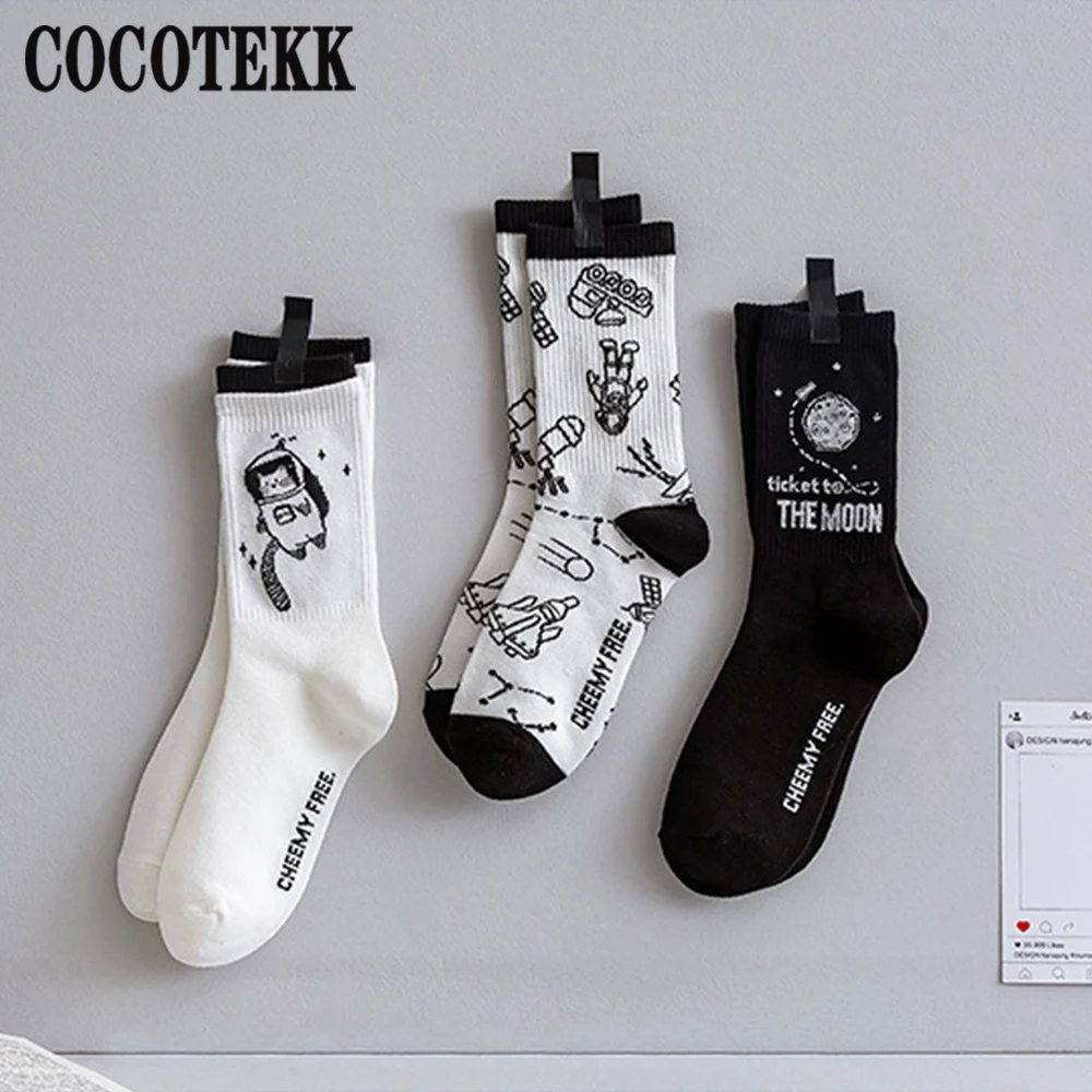 Ins Classic Fashion Trend Design Black White Sports Cartoon Cotton Women' Socks Space Cat Comics Wild Style College Student Sock