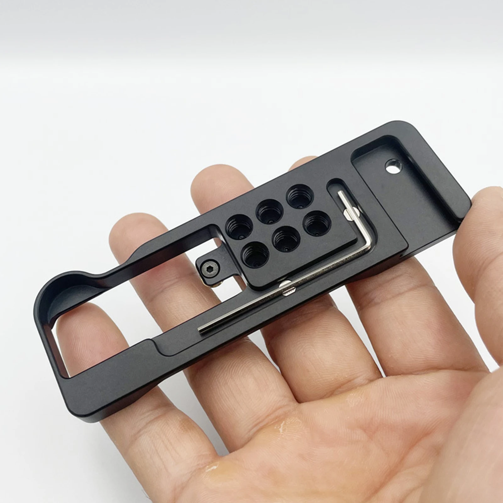 Universal 1/4 Hole Plate Horizontal/ Vertical Shooting Handle With Cold Shoe For ZV-1 Microphone Fill Light Bracket