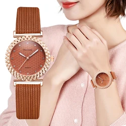 Relojes de pulsera de cuero con diseño de engranaje de rejilla para mujer, reloj de cuarzo femenino marrón, regalo de moda informal, envío directo