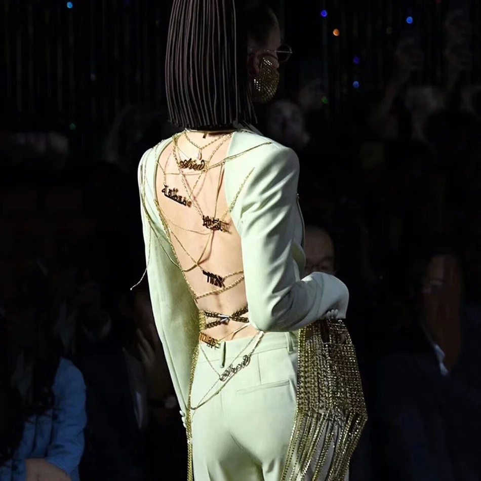 Seksowny dwuczęściowy zestaw damski ciężki przemysł ciężki niestandardowe złote łańcuszki Backless Blazer & Crystal zestaw spodni kobieta 2020 moda