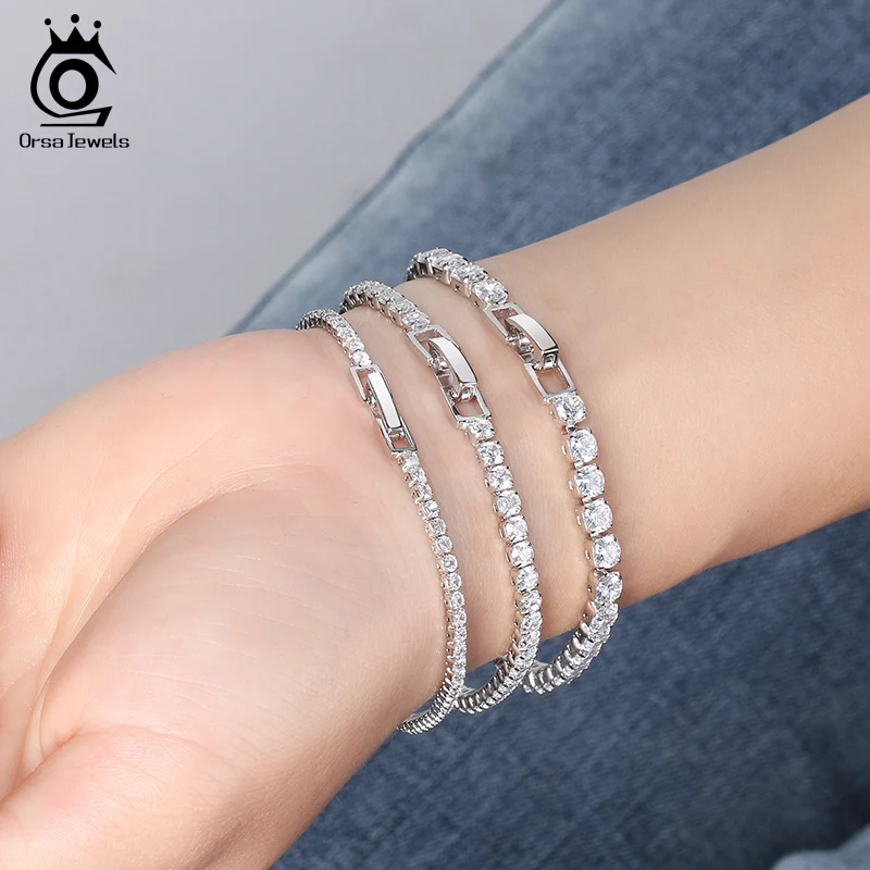 

Женский браслет из серебра 925 пробы с фианитами