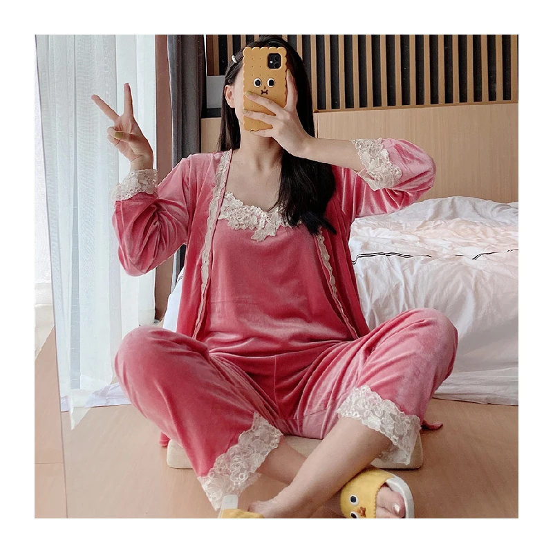 

Pajama Woman Winter Gold Velvet 3 Pieces Pajamas Set Autumn Winter 4 Color Lace Sexy Sling Long Sleeves Nightdress