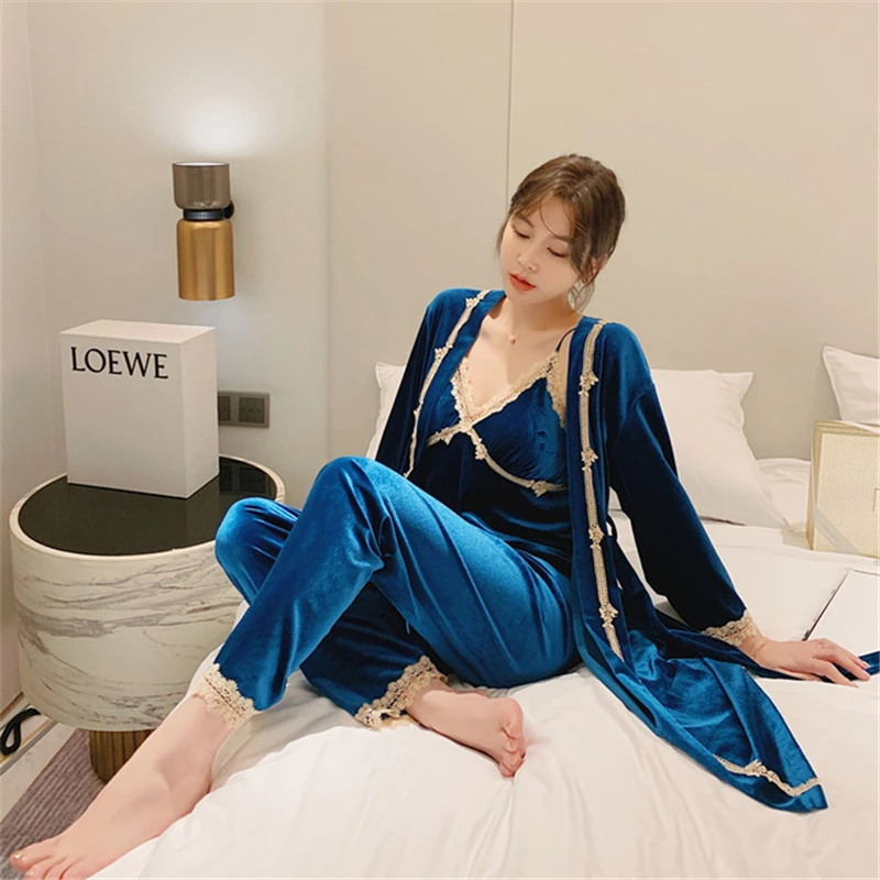 Nightgown Ladies Sexy Sling Pajamas Three-piece Loose Homewear New Arrival Gold Velvet Tempting Yukata Lace Edge robe chinoise