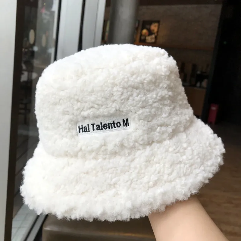 2021 Lamb Wool Faux Fur Bucket Hat Winter Warm Teddy Velvet Hats for Women Lady Thicken Bob Panama Outdoor Fisherman Hat Caps