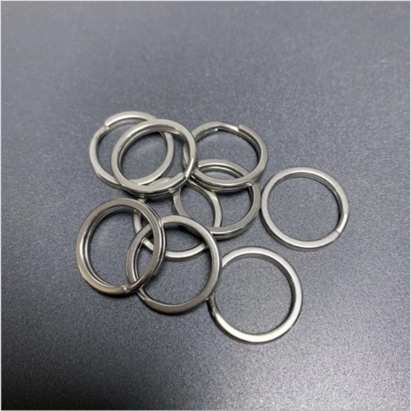 

50 Pcs Titanium Split Key Chain for Connecting Tags, Keys, Earrings, Jewelry and Small Pendants