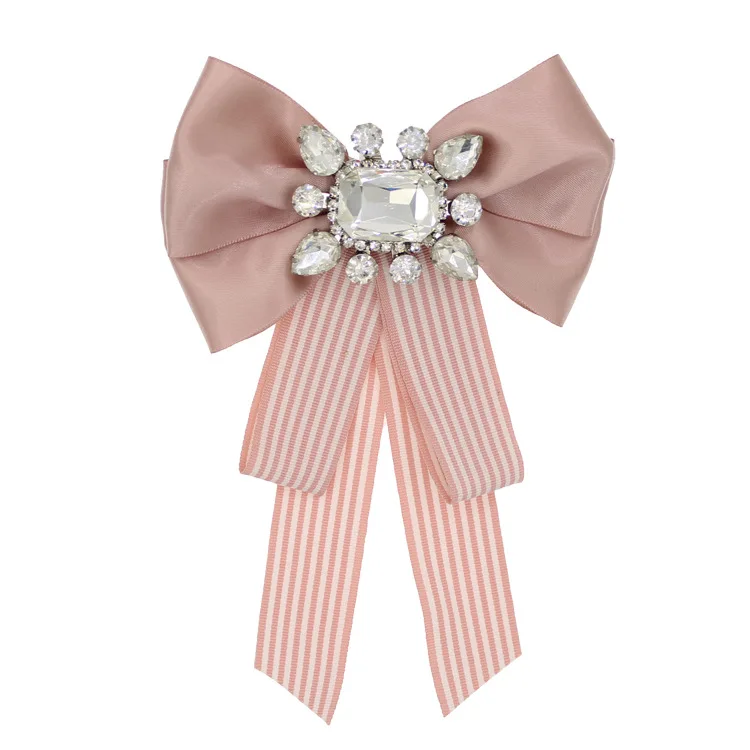 College diamond-studded bow tie brooch brooch brooch blouse collar floral fabric ribbon neckline hundred matching accessories