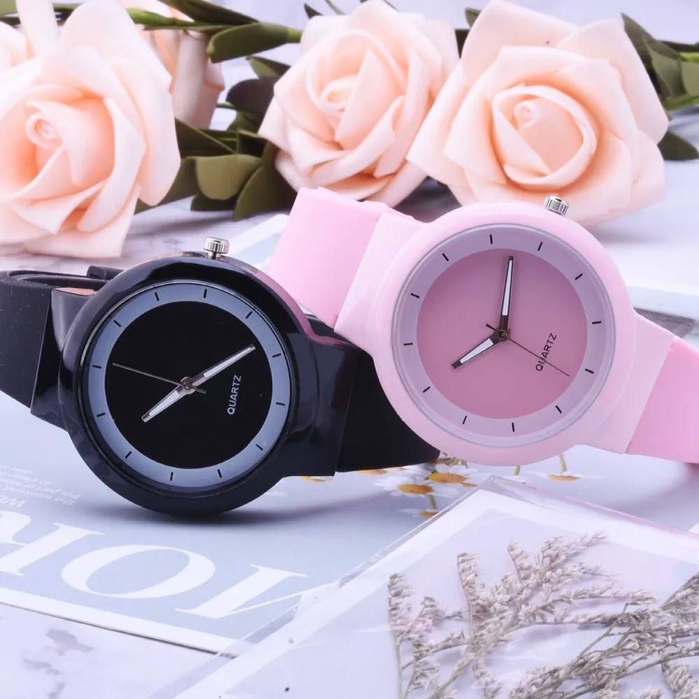 Woman Vogue Silicone Band Analog Quartz Round Wrist Watch Watches Rhinestone quartz watch relogio feminino the women wrist A40