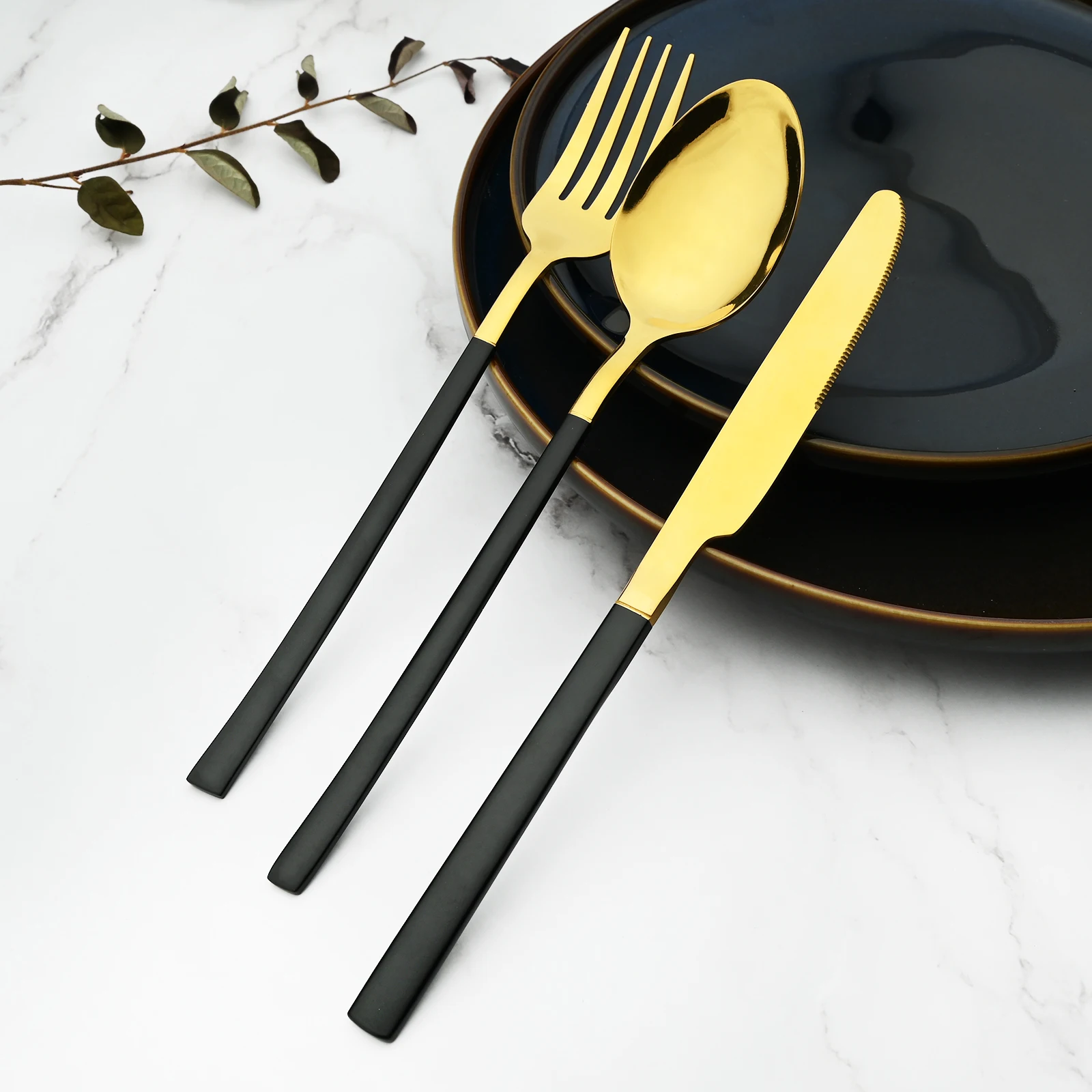 Tableware Spoon Fork Knife Golden Cutlery Dinnerware Set 24 Pieces Dinnerware Set with Tea Fork Black Gold Kitchen Silverware