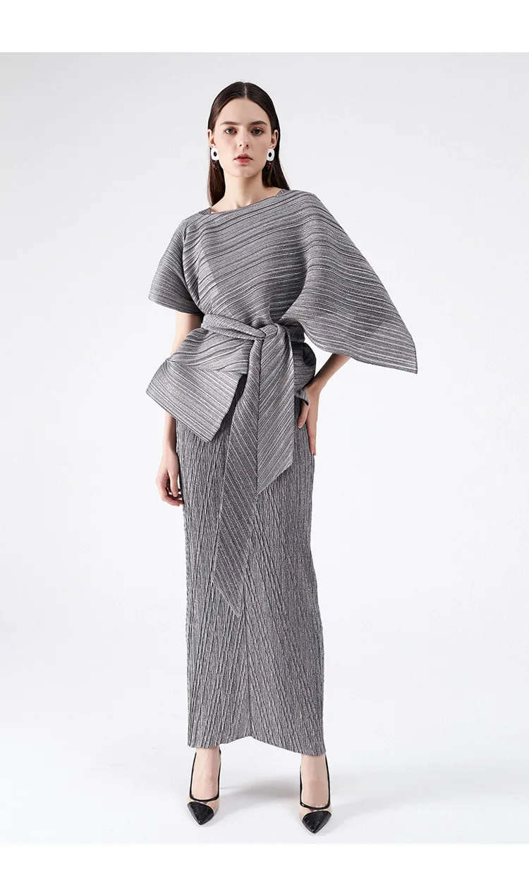 

HOT SELLING Miyake fold fashion suits o-neck irregular cloak +Back split the sleeveless solid Straight dress suit IN STOCK