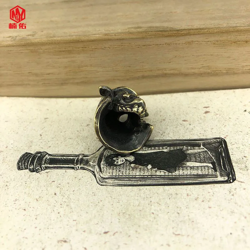 1PC Brass Grimace Samurai Paracord Knife Beads EDC Flashlight Pendant Finger Tiger Pendant Outdoor Tool Accessories