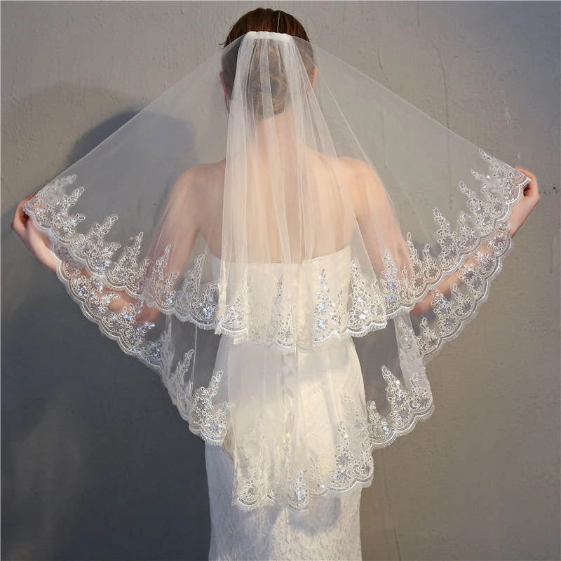 Two-Layer Short Wedding Veil Sequins Embroidered Floral Appliques Lace Trim Bridal Veil With Comb TwoTiers Face-Covered Veil