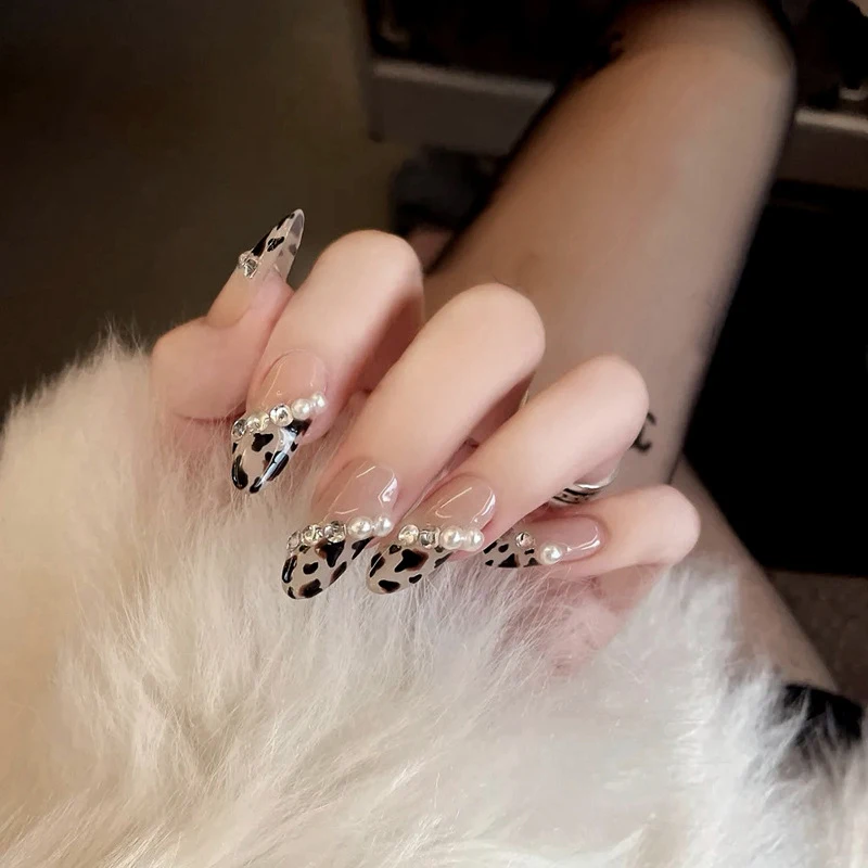 24pcs Leopard Pearl Wear Long Paragraph Fashion Manicure Patch False Nails Save Time Wearable Nail Patch DL