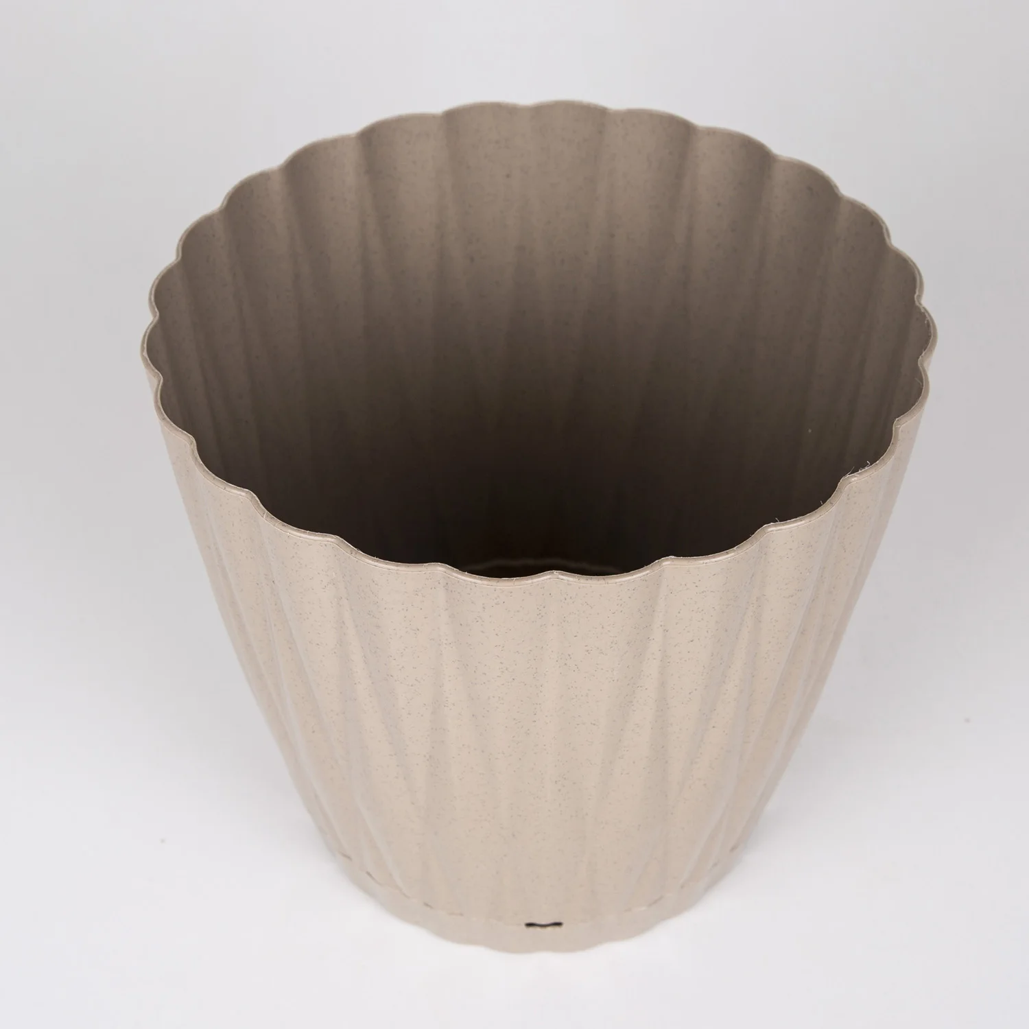 Plastic oyster flower pot No:3 beige 3 liters 18,5x16 Cm