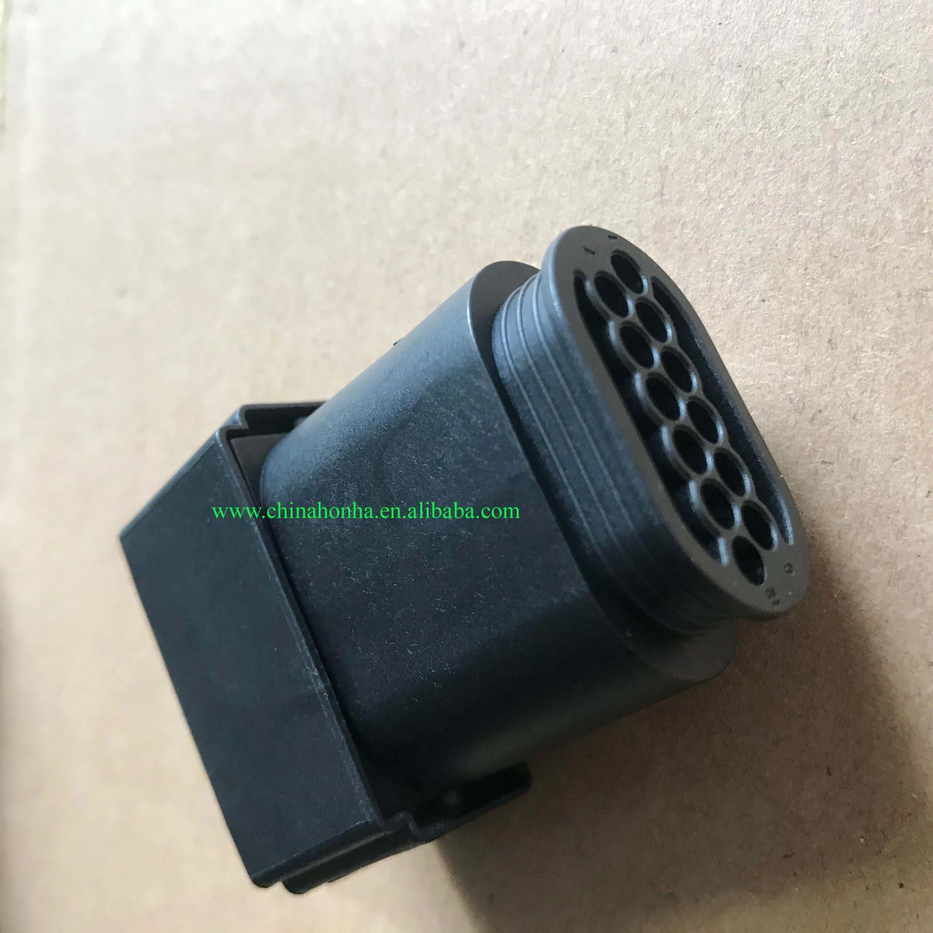 12 pin male female Lane assist LCA plug 4E0 972 713 12p radar harness connector Car harness connector 4E0972713 Connector