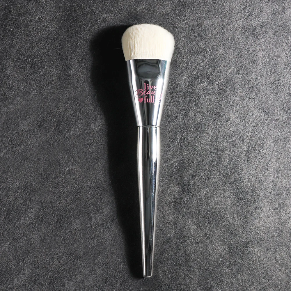 Professional IT Cosmetic Foundation Brush Silver Chromed Round Head Liquid Foundation BB Cream Bronzer Makeup Brush