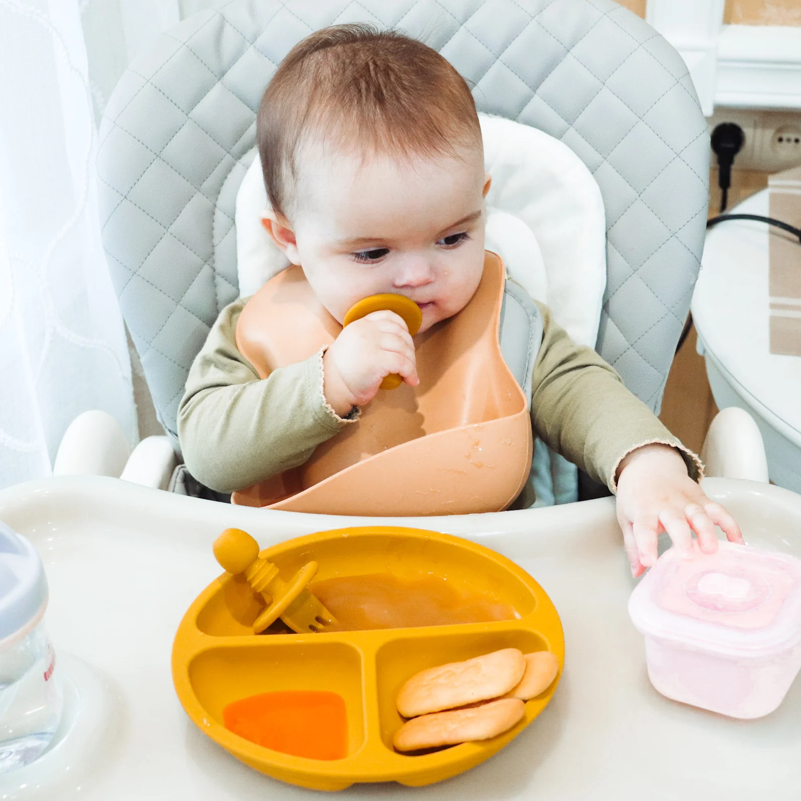 Baby Silicone Bibs Adjustable Waterproof Soft Baby Solid Scarf Lunch Apron Toddler Newborn Baby Feeding Tableware for Kids