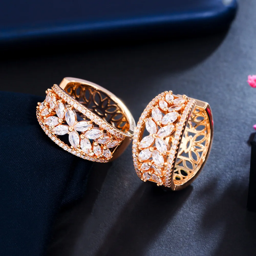 

CWWZircons Sparkly African Cubic Zircon Crystal Pave Flower Leaf Shape Gold Color CZ Round Hoop Earring for Women Jewelry CZ107