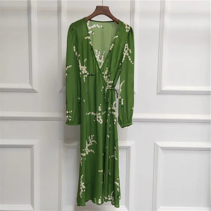 23 early autumn holiday V-neck lantern sleeves green bottom print drawstring tie waist gathered wrap mid-length dress