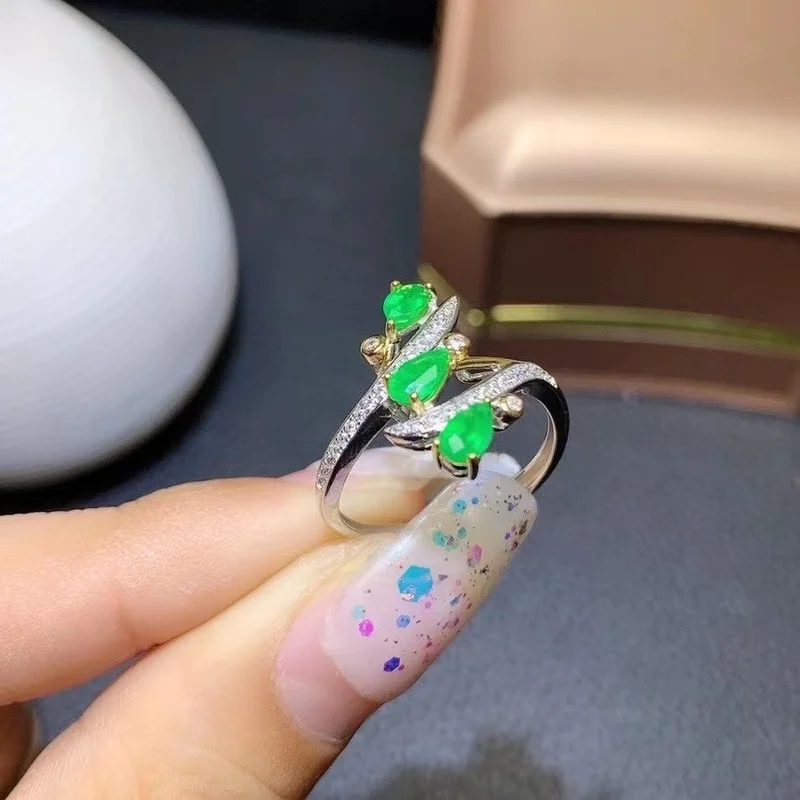 

Natural Emerald Ring, Genuine 925 Sterling Silver Ring, Ladies' Engagement Ring, Simple Style of Ring