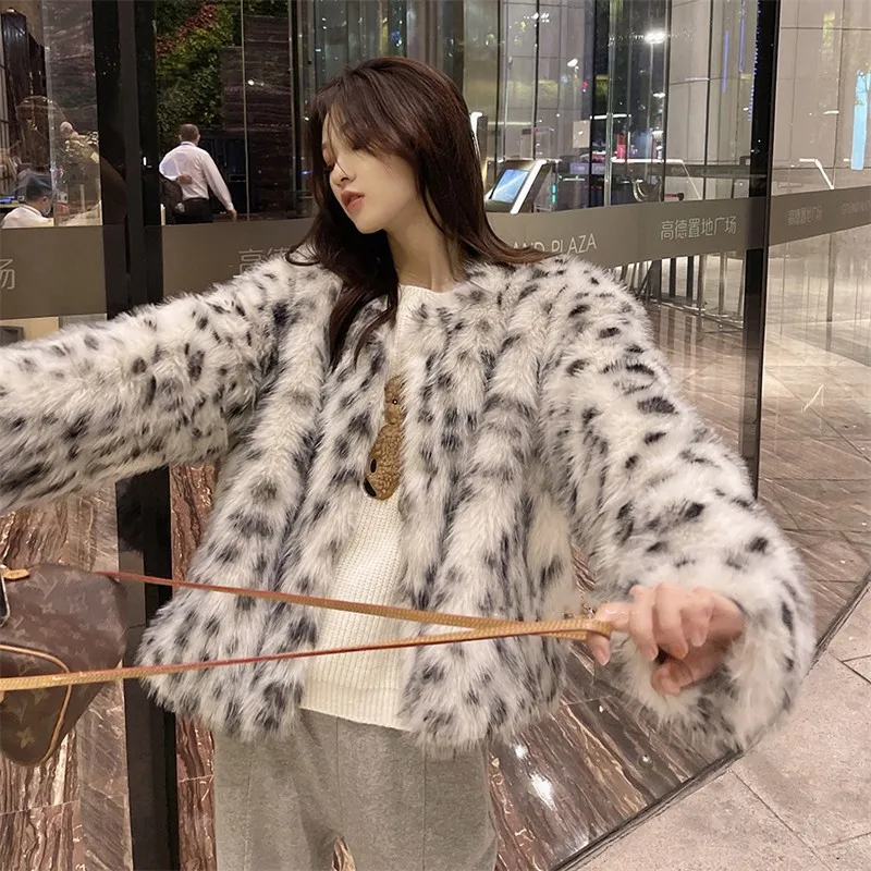 2021 New Leopard Print Plush Faux Fox Fur Coat Female Winter Young Snow Overcoat Leopard Spot Imitation Fox Fur Short Jackets