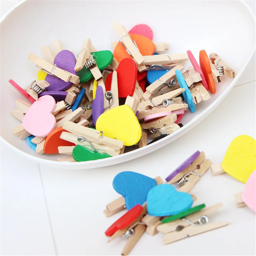 50pcs/lot Red Heart Love Wooden Clothes Photo Paper Peg Pin Mini Clothespin Postcard Clips Home Wedding Decoration Stationery