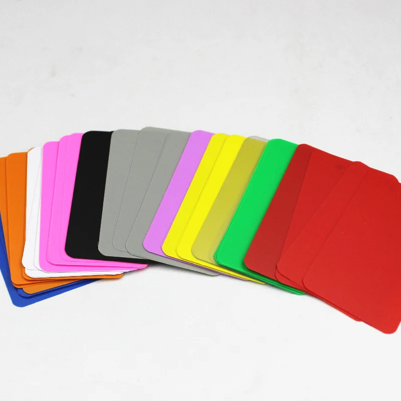 Etiquetas de PVC Multicolor mate, tarjetas colgantes impermeables de plástico para ropa, joyería transparente con agujero, embalaje de exhibición,