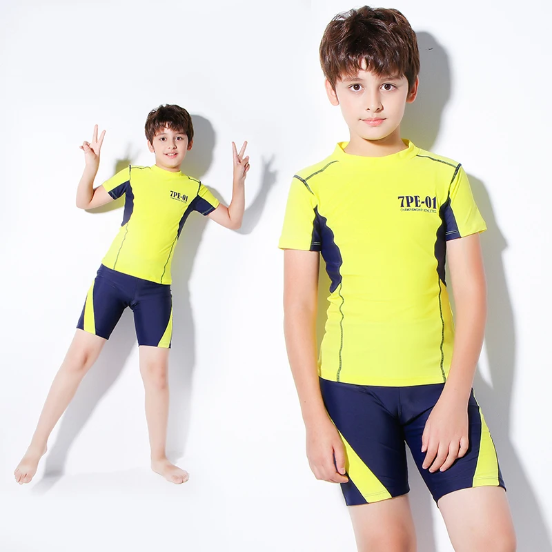 Teenage boys wear two-piece swimwear children\'s sportswear short-sleeved yellow shirt and blue shorts