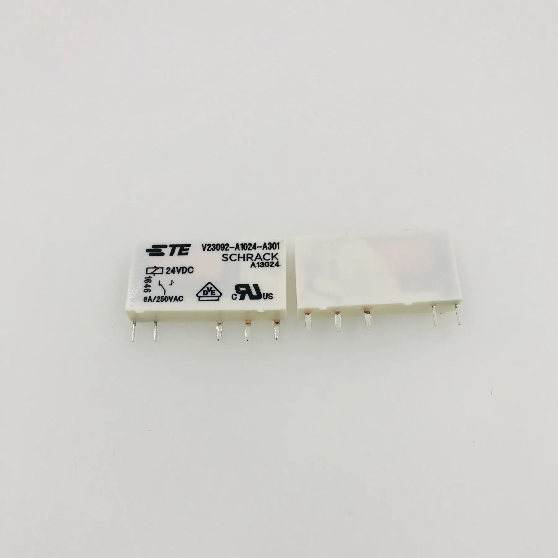 

Реле V23092-A1024-A301SCHRACK 5pin 6A 250VAC 24VDC