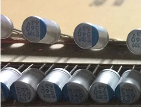 30PCS NIPPON PSE 6.3V560UF 6.3X8MM Condensatore ai polimeri solidi della scheda madre pse 560UF 6.3V CHEMI-CON guscio in alluminio elettrolisi