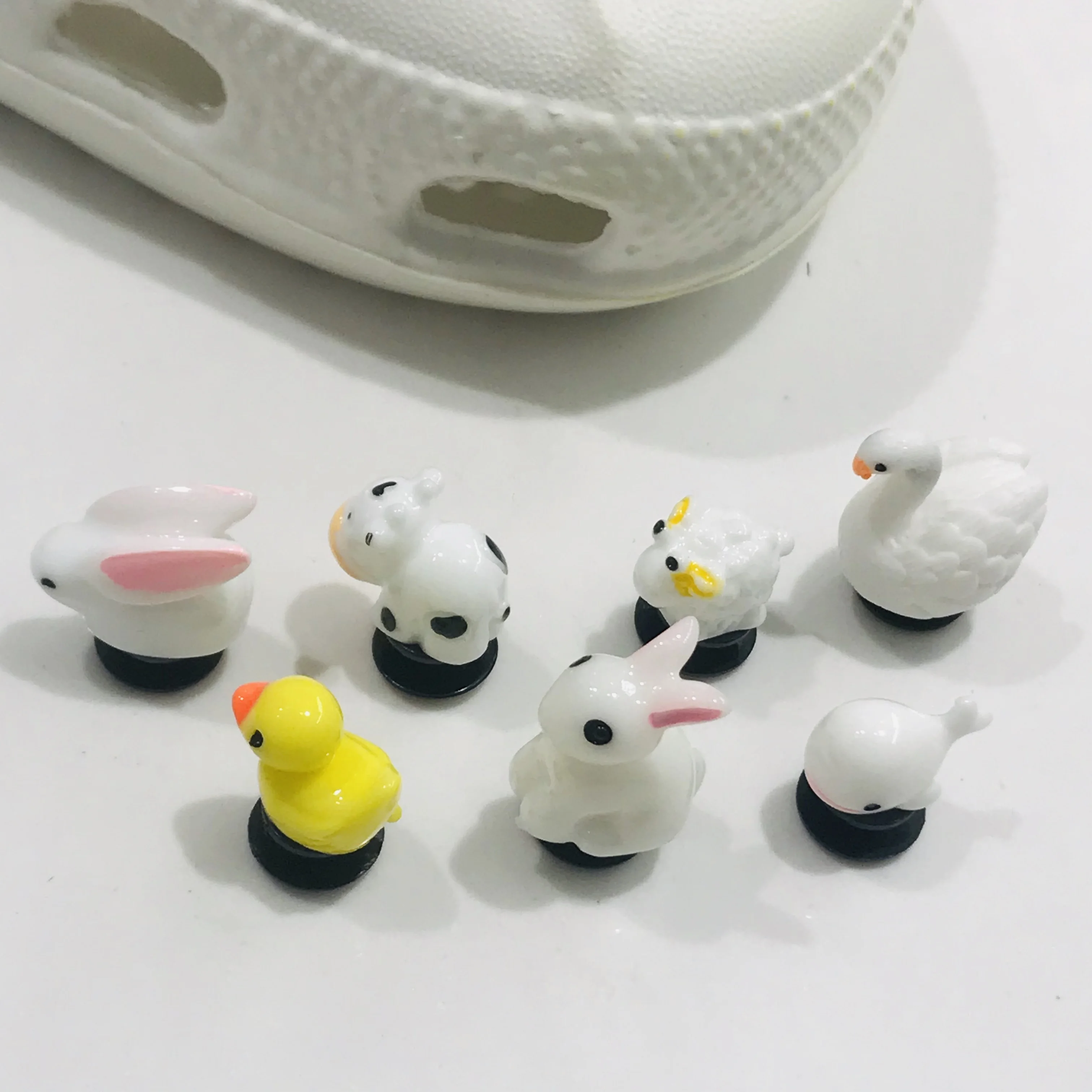 1Pcs Cartoon Animals Rabbit Duck Resin Shoe Charms 3D Shoe Accessories Buckle Diy Wristbands Backpack  Shoes  Party Gift