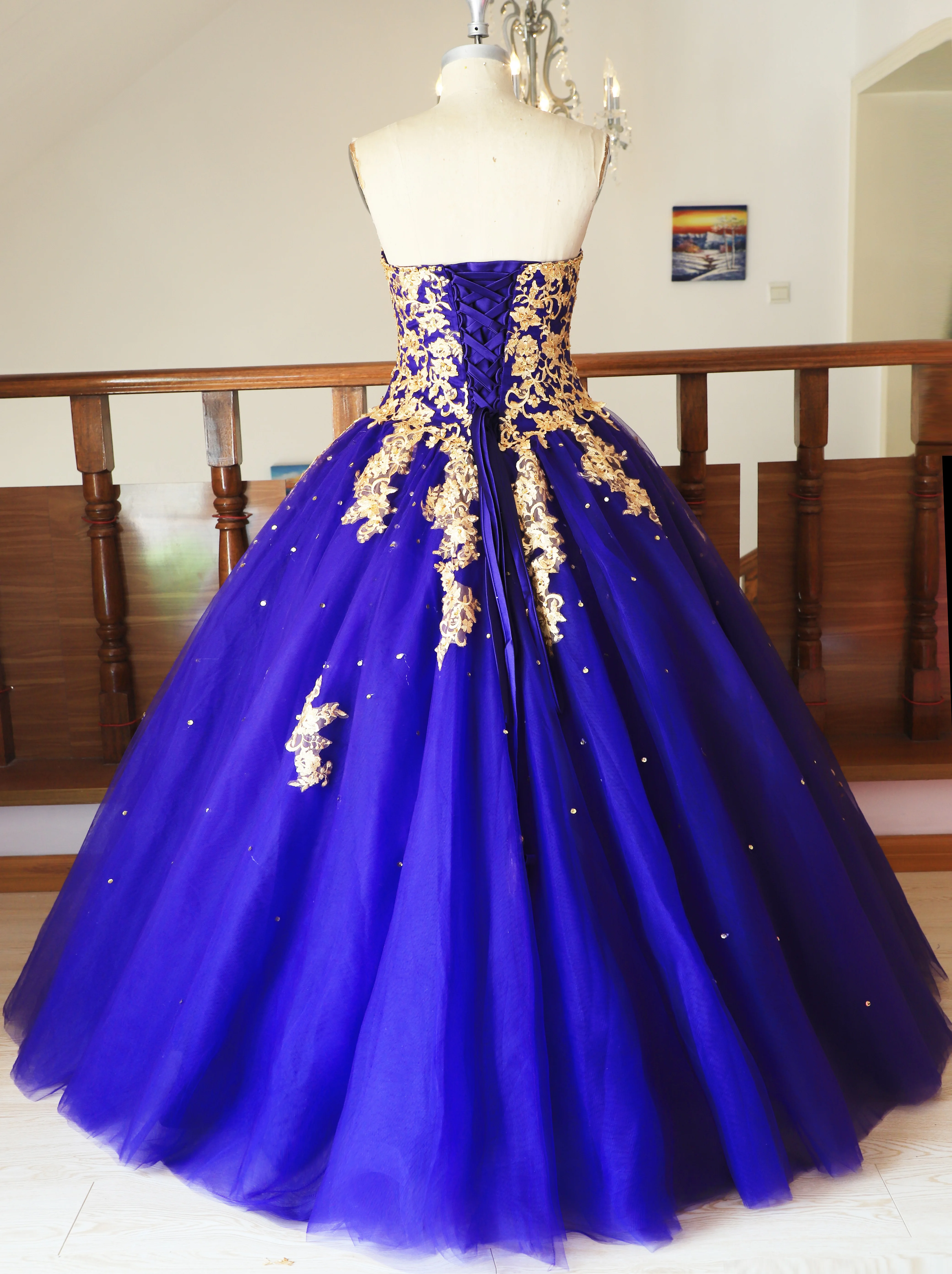 Robes de princesse Quinceanera avec boule violette chérie, broderie dorée victorienne, robe populaire vintage, tout pour Sweet 16 filles