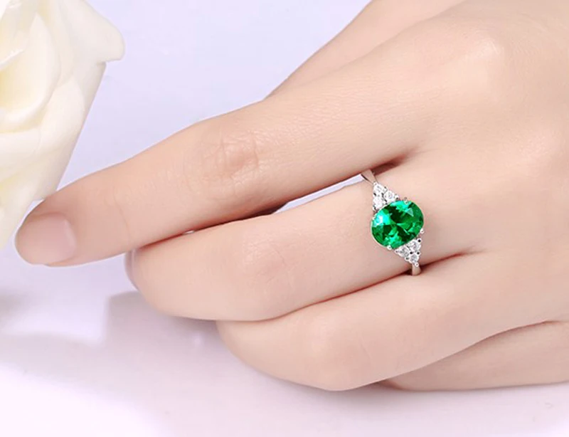 YANHUI Allergy Free Women\'s Created Emerald Rings Original Tibetan Silver Jewelry With Oval Cut 5A Royal Green Olive Zircon Ring