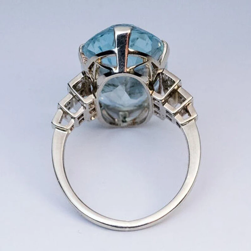 Huitan Big Oval Sky Blue Stone Women Bridal Band Rings Delicate Female Wedding Engage Party Elegant Present for Wife & Mother