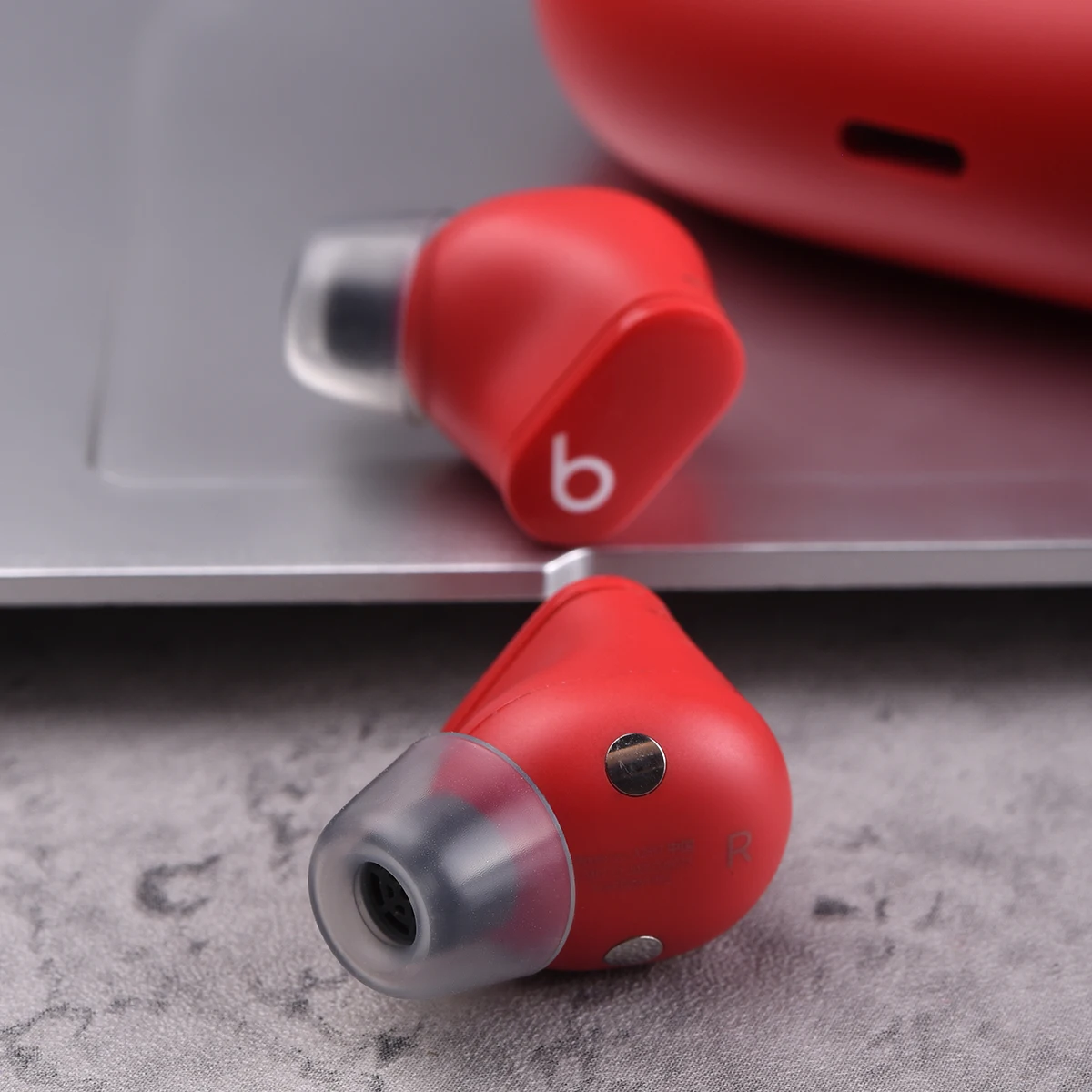 Latex Ear Tips for Beats Studio Buds Buds+ Eartips Fade B103 for B&O Beoplay E8 3rd Gen E8 2.0 E8 Sport Earbuds Tips Anti-Slip