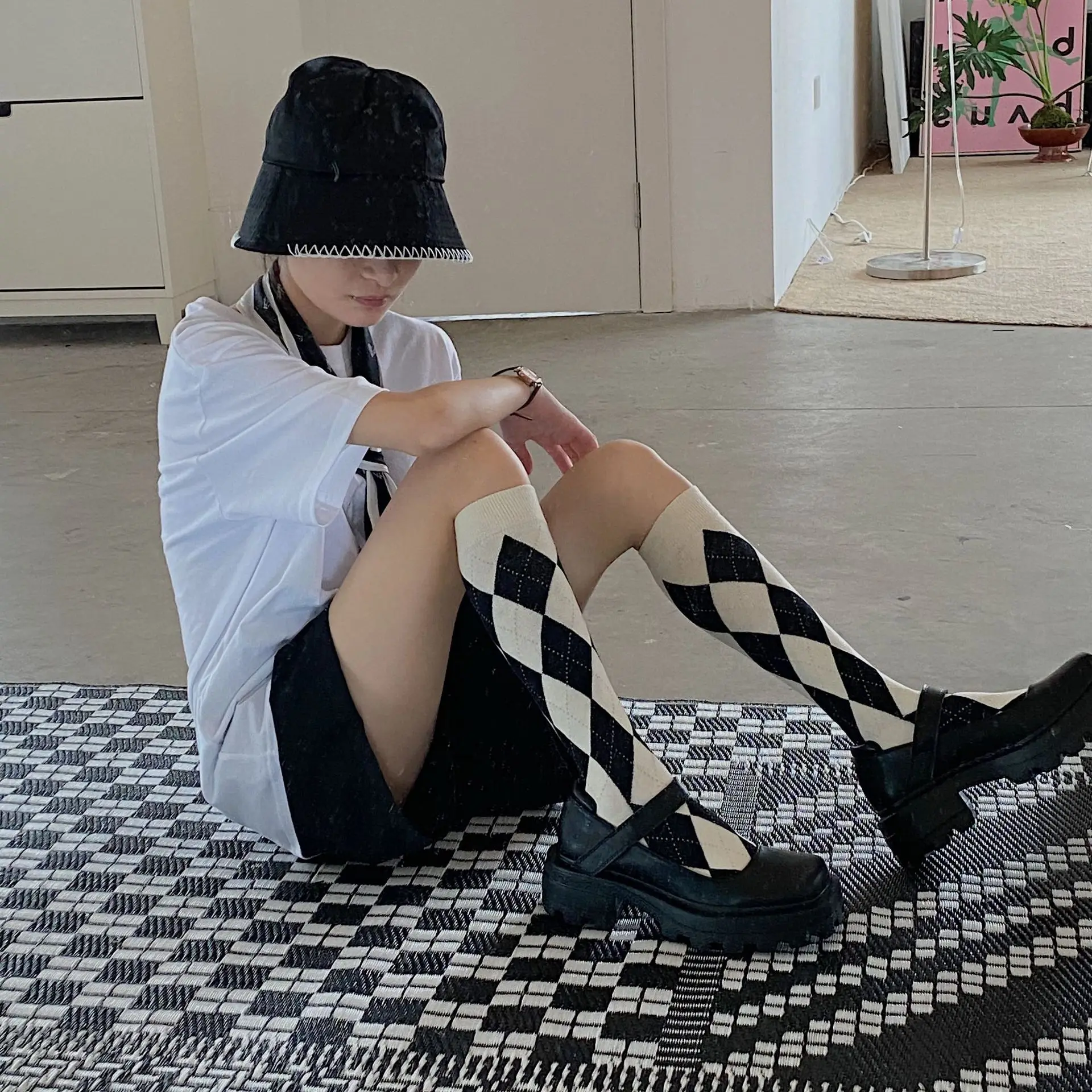 Socks Women Mid-Calf Length Sock Retro British Style Double Needle Diamond Lattice Socks Ins Style Loose Socks