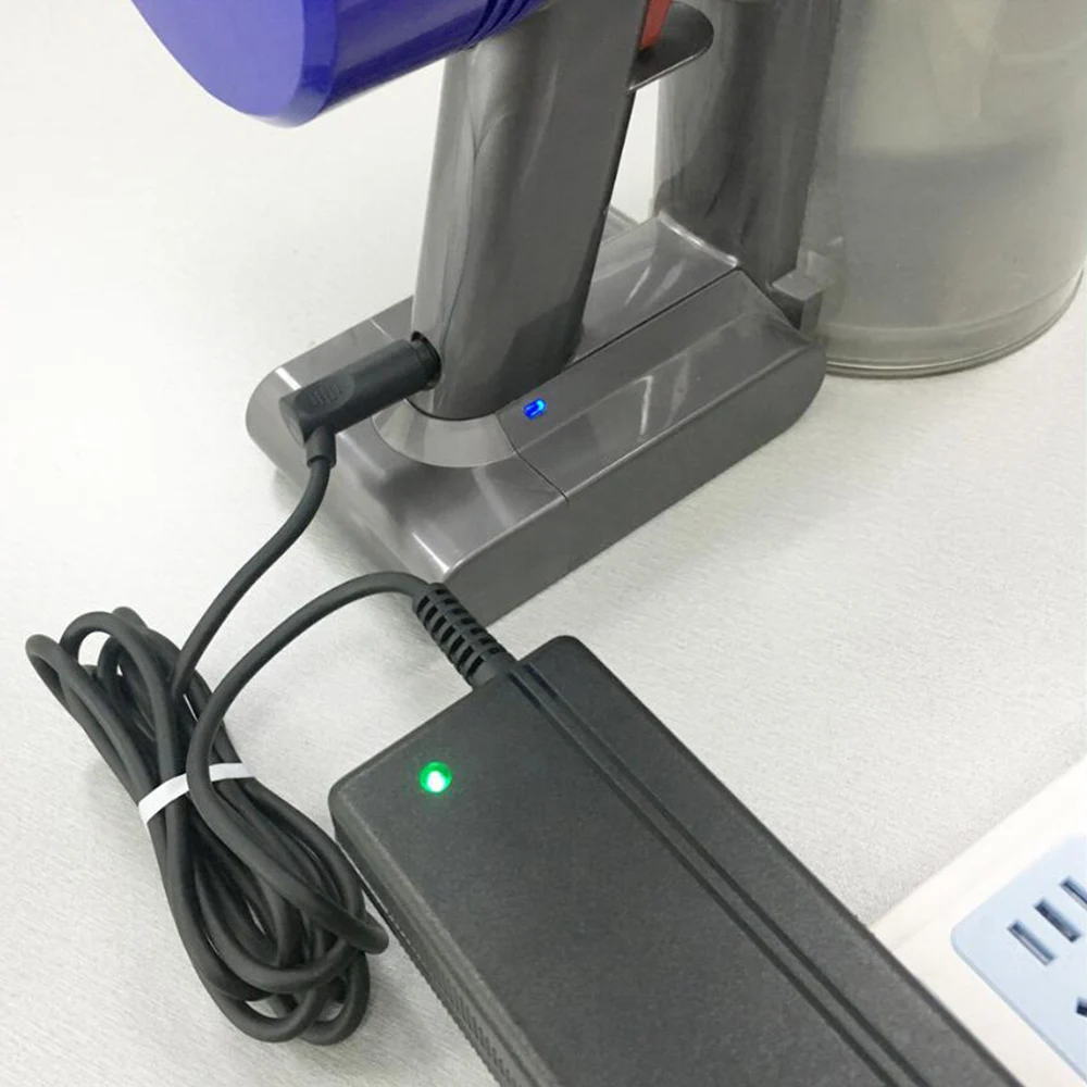 Euプラグ付き充電アダプター,ダイソンv8,v7,v6,dc58,dc59,dc61,dc62,dc74,掃除機用スペアパーツ,1個