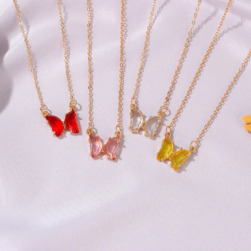 Butterfly Necklace Crystal Women Pink Luxury Korean Fashion Friends Jewelry Vintage for Women Chains Retro Boho Wholesale Grunge