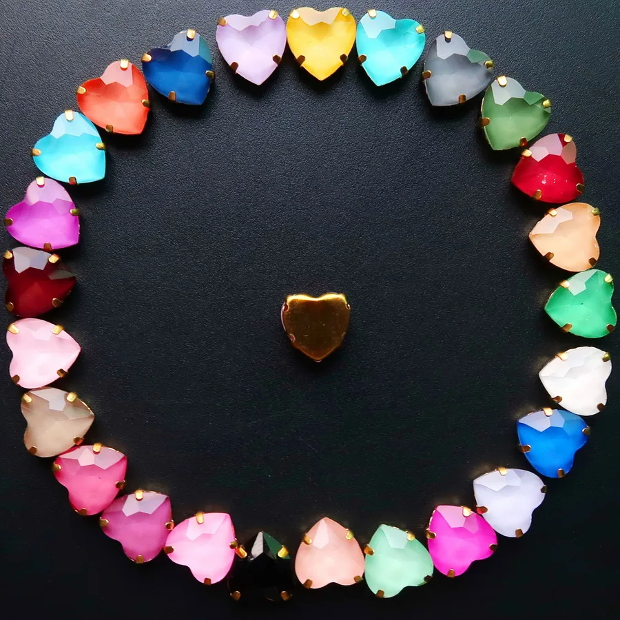 Herzförmige Goldklauenfassungen 20 Stk./Packung 10mm Jelly Candy & AB Glaskristall zum Aufnähen Strassperlen für Schuhe, Taschen, Bastelarbeiten, DIY-Besatz – Detail 3