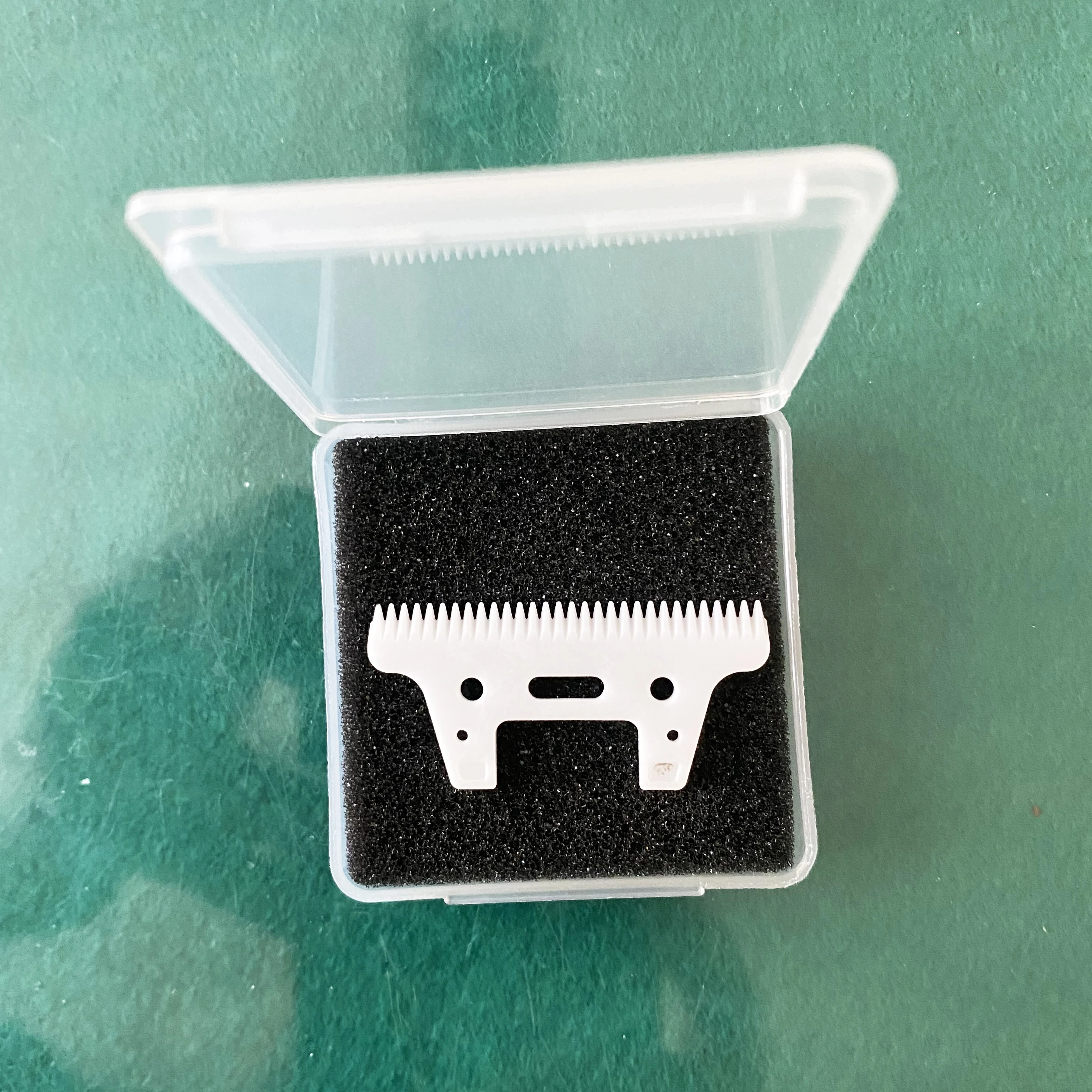 New arrival 10pcs/lot 30teeth clipper blade cutter ceramic cutter with individual packaging