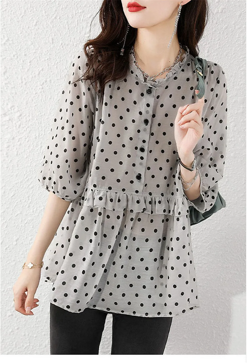 

Spring Autumn Women Dots Chiffon Elegant Blouses Fungus Stand collar Casual Ladies Fashion Print Tops Blusas MM1451