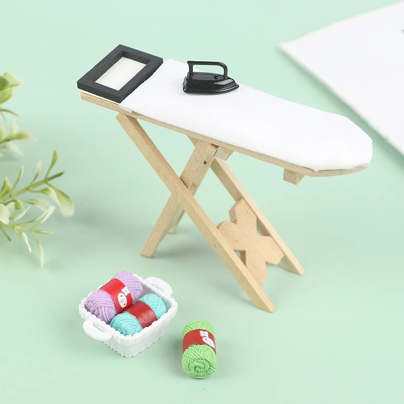 1:12 بيت الدمية الحرفية الصغيرة الخشب الأبيض لوحة الكي المشهد اكسسوارات دمية أثاث مصغر لعبة الحديد أو الكي